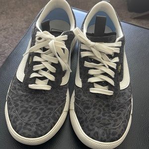Vans UltraRange Exo Leopard Shoes